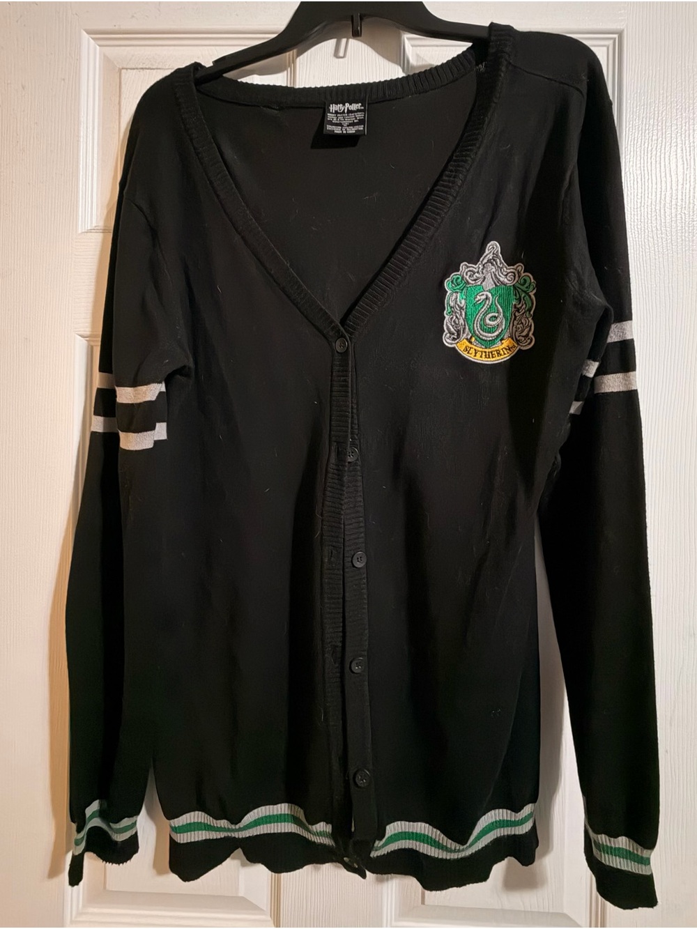 Hot Topic- Warner Bros. Harry Potter Black Cardigan- Slytherin